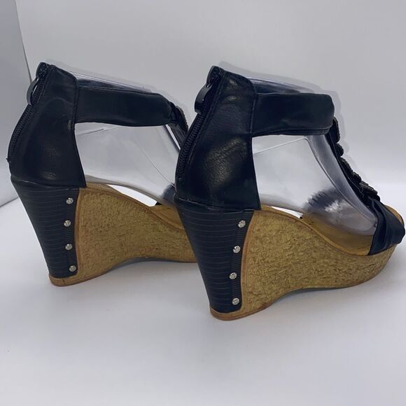 ✨Patrizia by Spring Step Pegacon Black Embellished
Wedge Sandals✨ - Picture 5 of 12